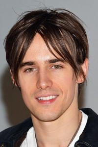 Reeve Carney