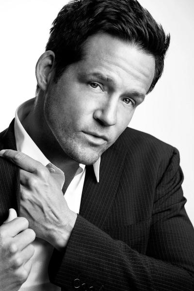 Photo de Josh Hopkins